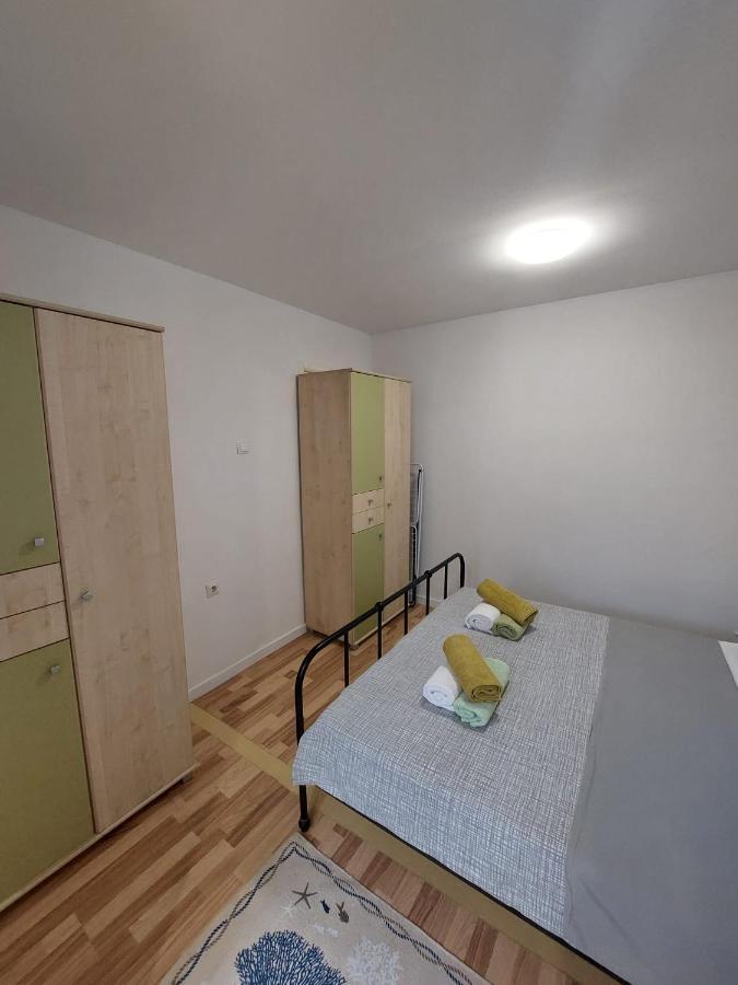 茨雷斯Apartman Katarina公寓 外观 照片