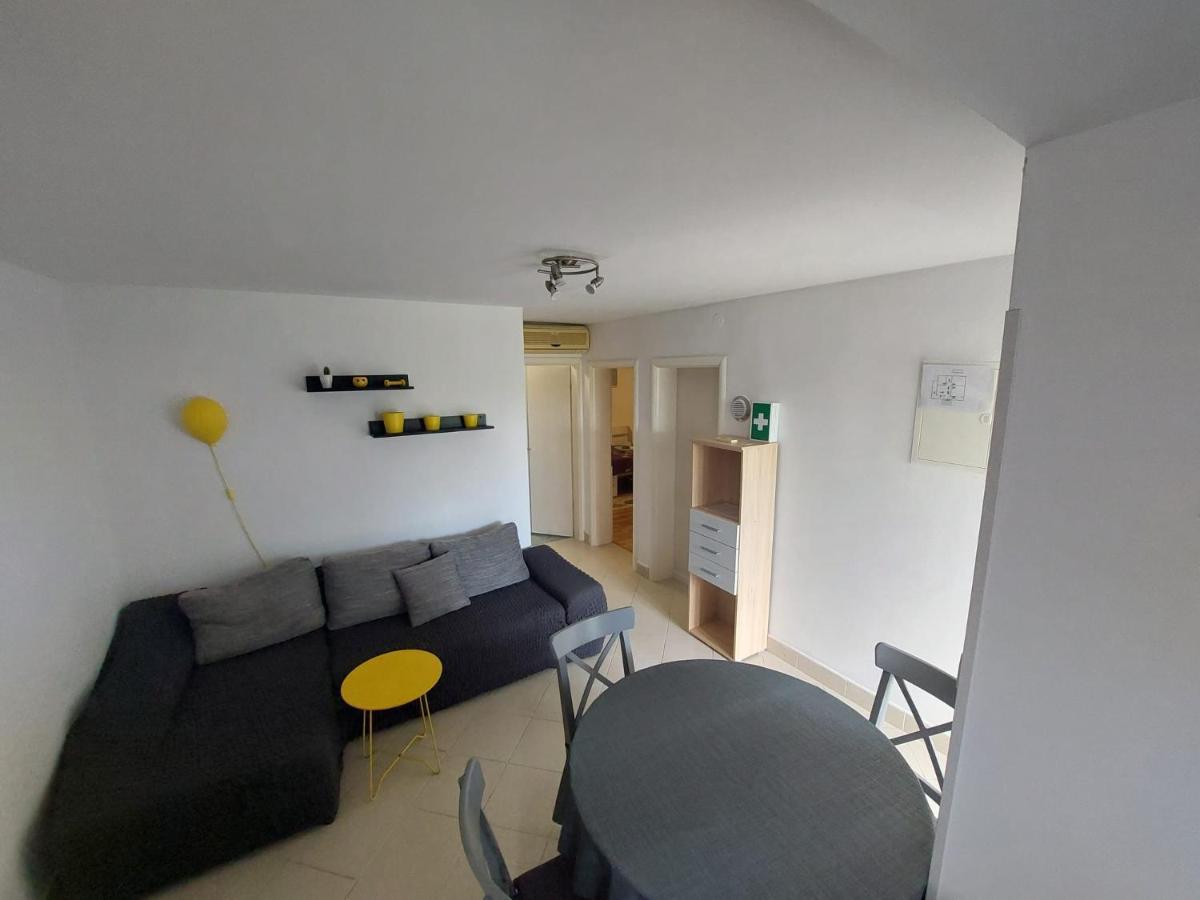 茨雷斯Apartman Katarina公寓 外观 照片